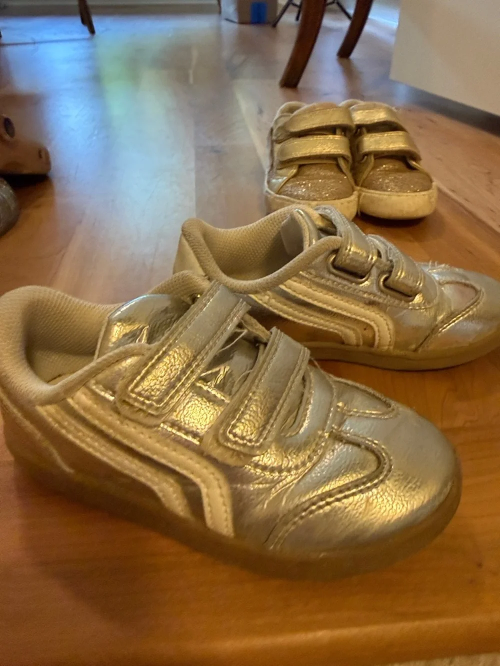 Bundle of 4 kids shoes